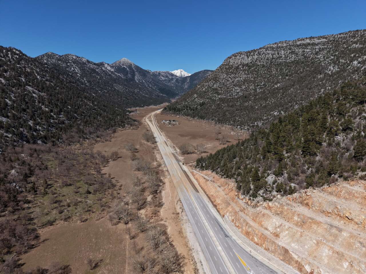 Yaklaşık 1 ay sonra açılan Konya-Antalya yolu havadan görüntülendi 4